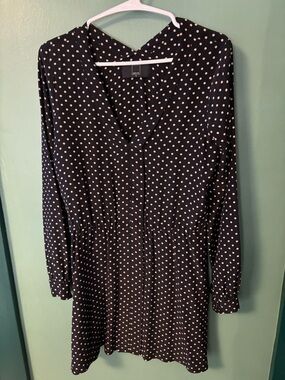 Dolce Vita Black Long Sleeve V-Neck Dress with Cream Polka Dots